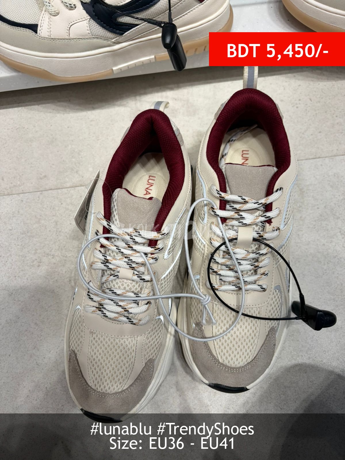 Lunablu cream sneakers