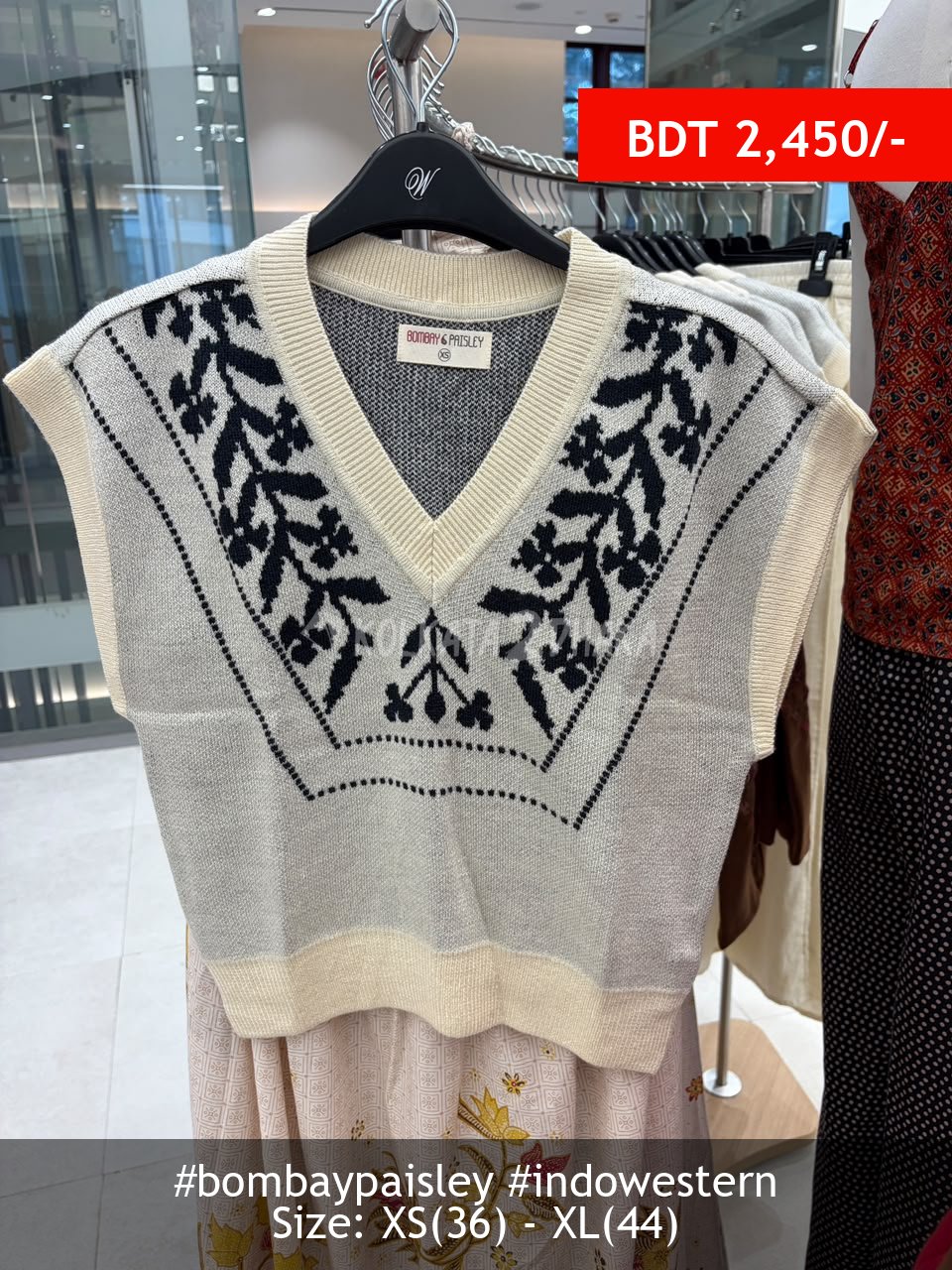Bombay Paisley Offwhite top