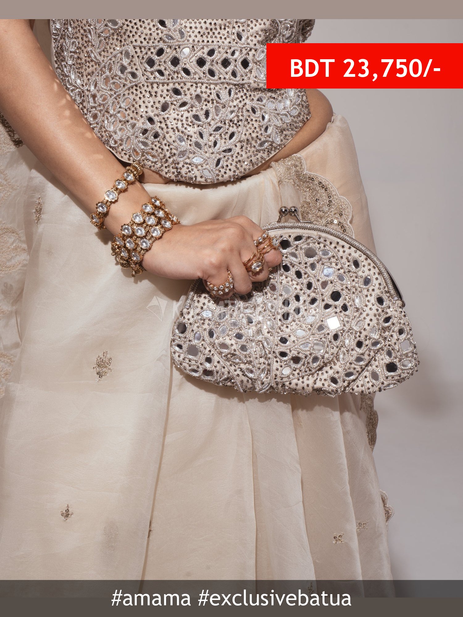 AMAMA Sheeshmahal Lippan Batua in Gold