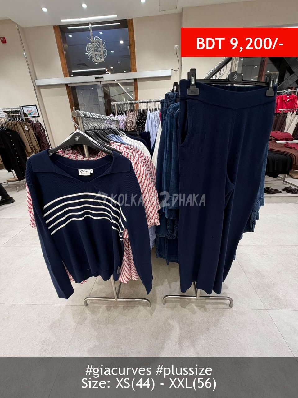 Gia Curves Navy off white set