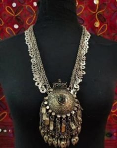 Import-Metal-Jewelry-from-India