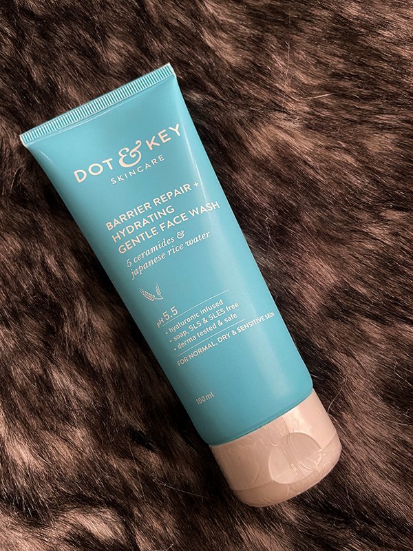 dot-key-barrier-repair-hydrating-gentle-face-wash-100-ml